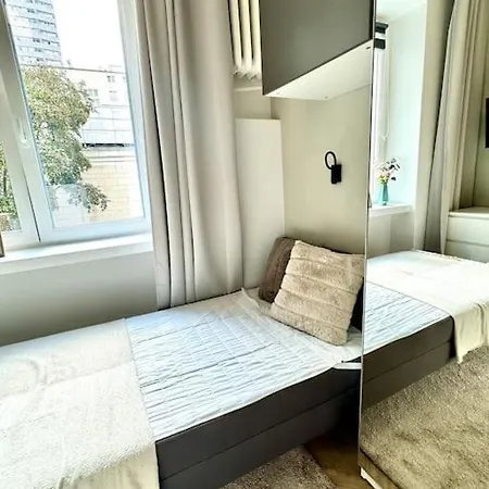 Tiny Lux Nest Варшава