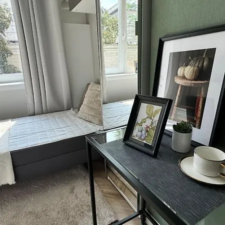 Tiny Lux Nest Апартаменты Варшава